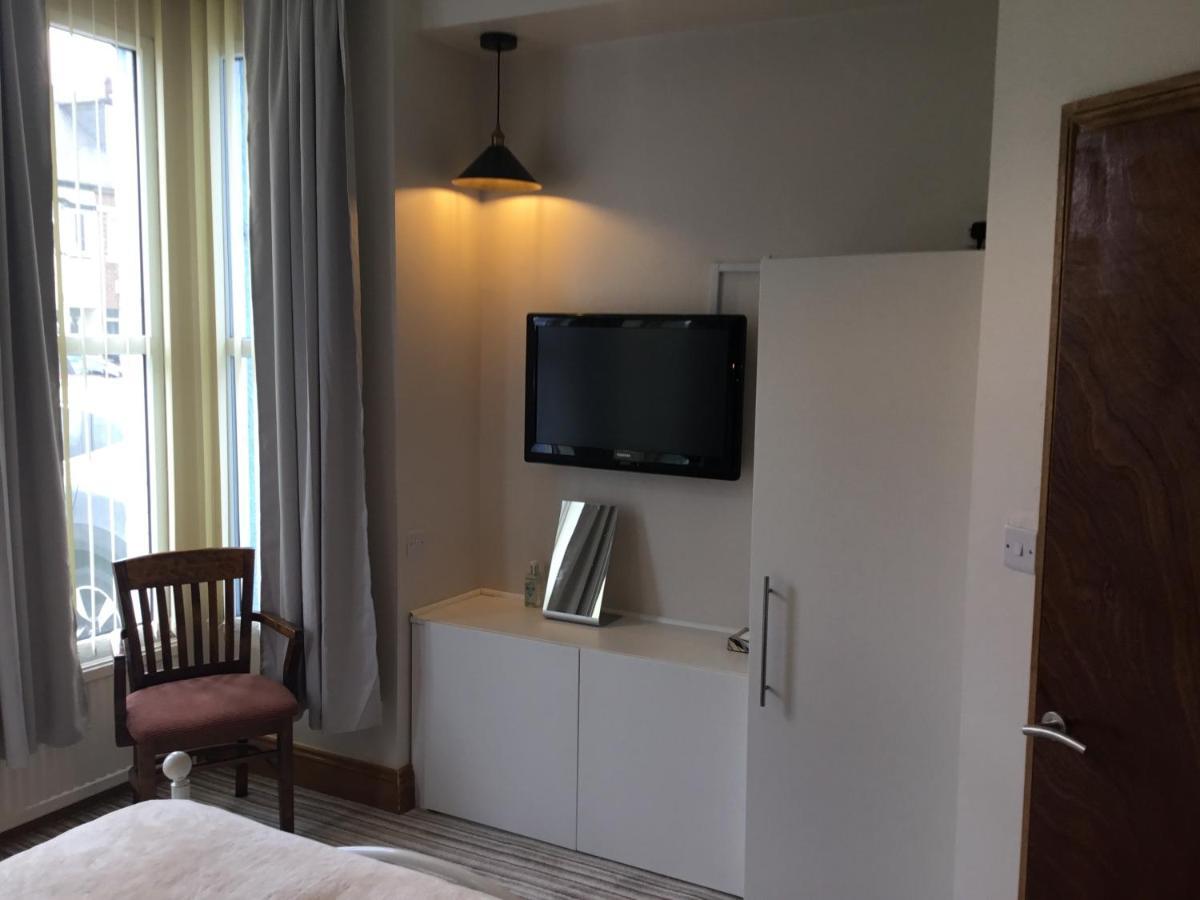 Dene House Bed & Breakfast เกรทยาร์มัธ ภายนอก รูปภาพ