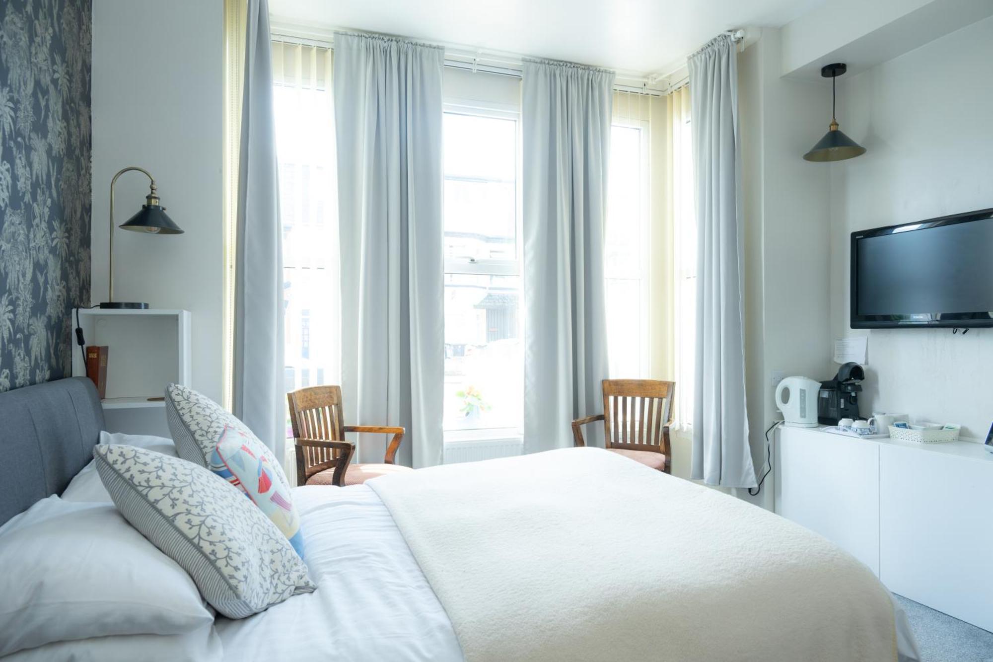 Dene House Bed & Breakfast เกรทยาร์มัธ ภายนอก รูปภาพ